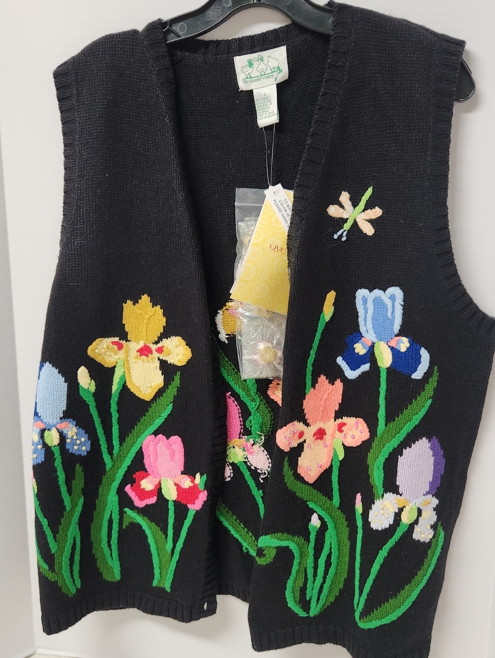 New The Quacker Factory QVC Iris Floral Vest w/ Button Covers Large Black